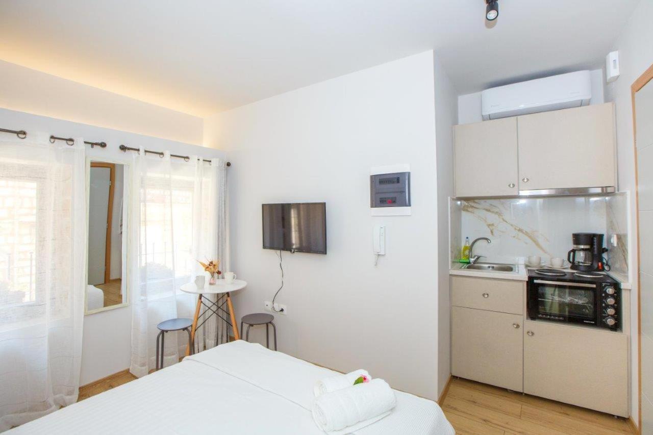 Οniro Comfort Living يانينة المظهر الخارجي الصورة